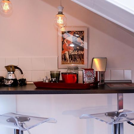 Stylish Loft Gioia Apartment Turin Bagian luar foto
