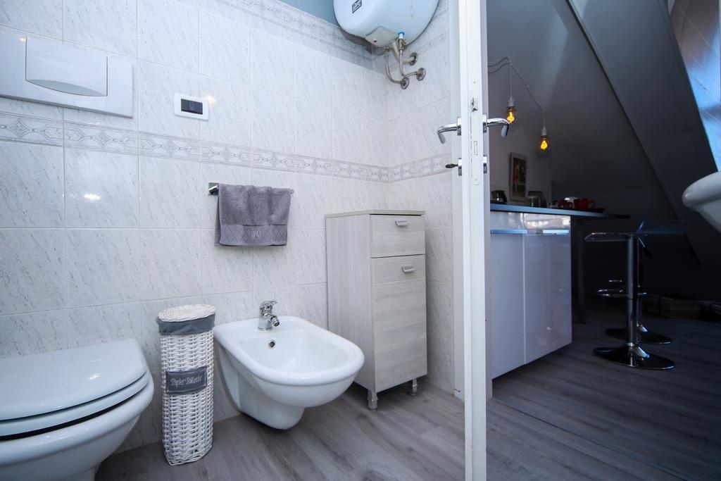 Stylish Loft Gioia Apartment Turin Bagian luar foto